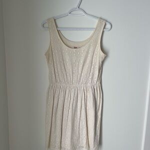 Elegant Cream Lace Dress